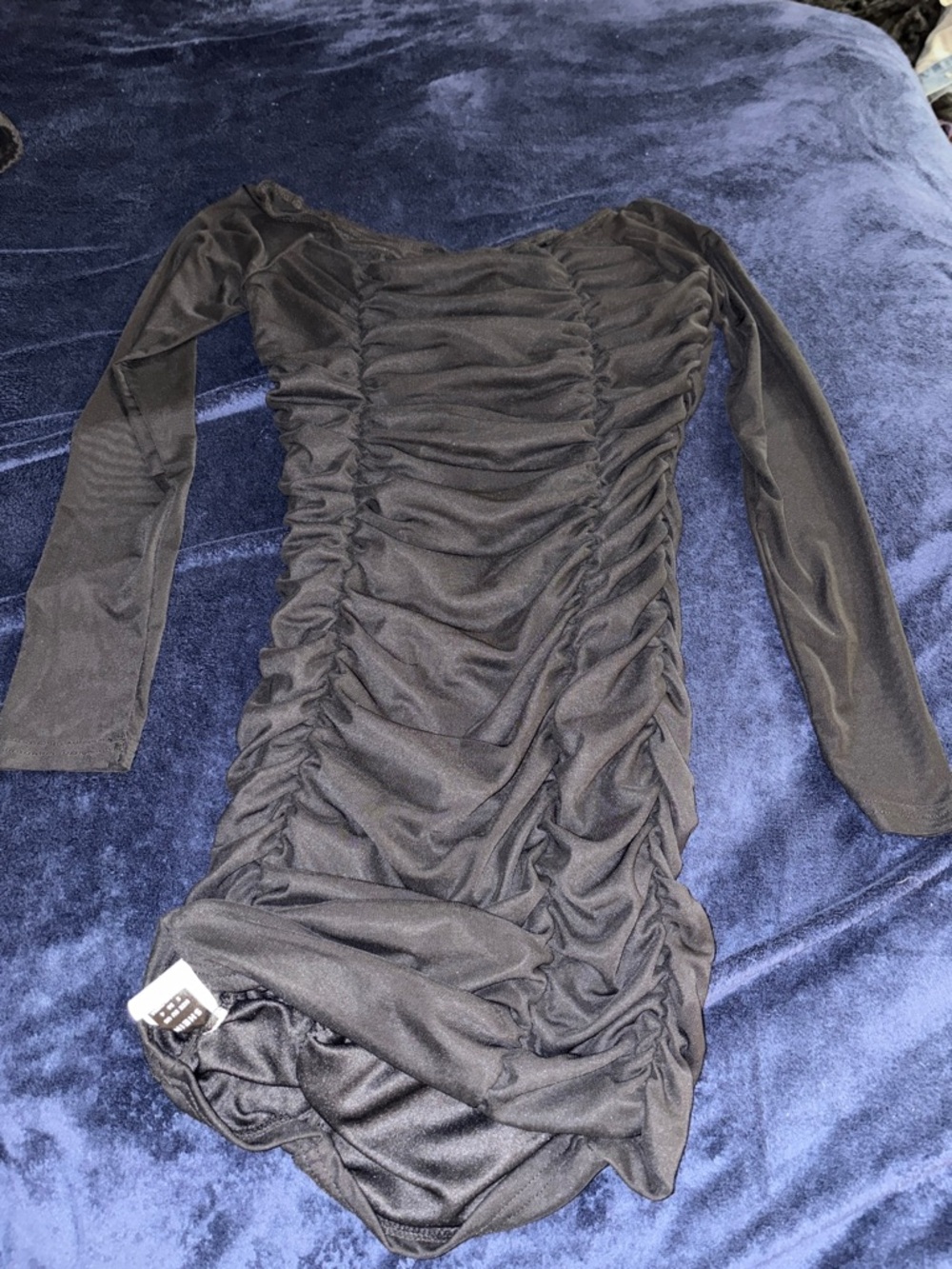 SHEIN Black Long-Sleeve Ruched Bodycon Dress